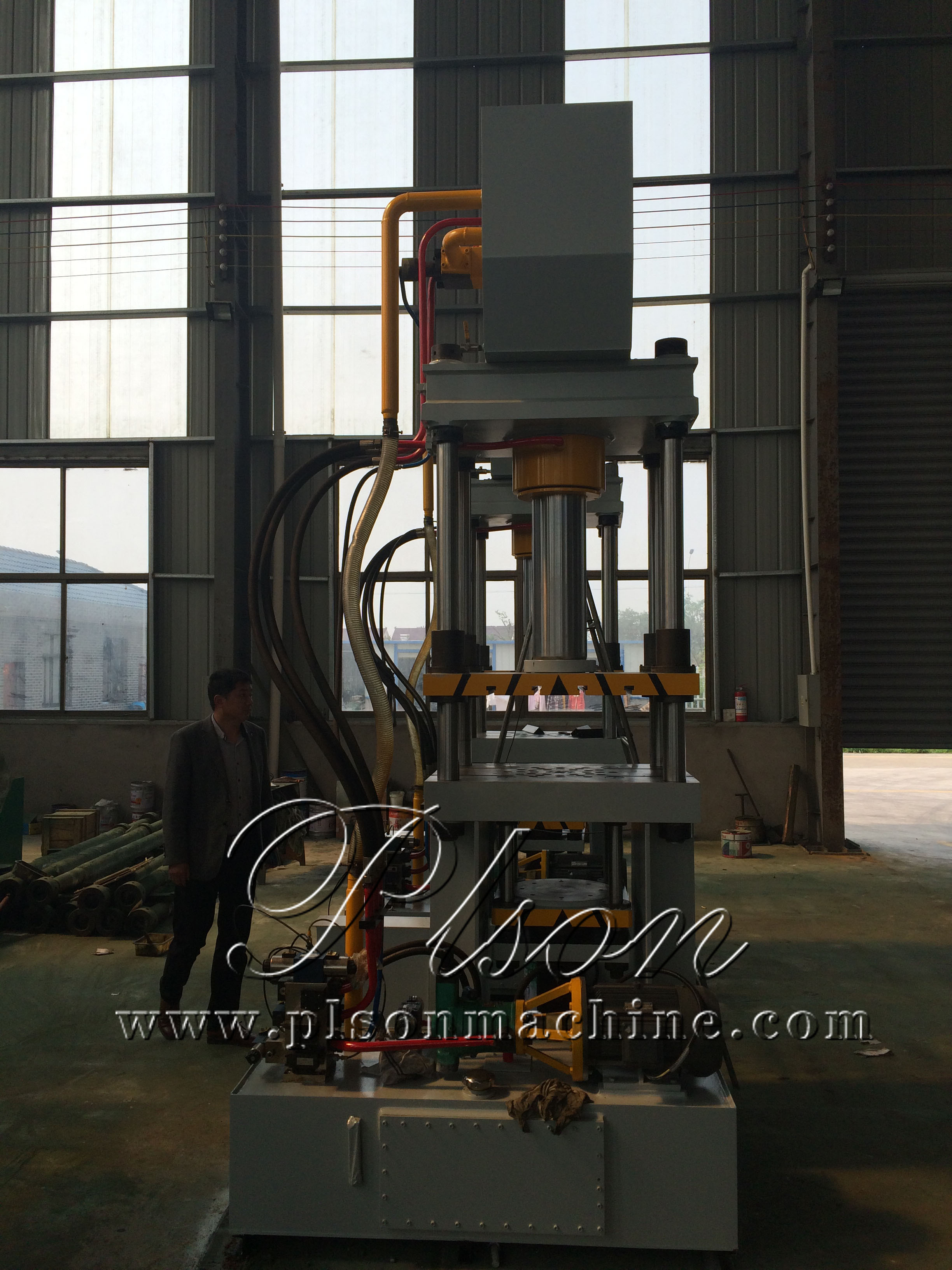 Y27-100 four columns hydraulic press